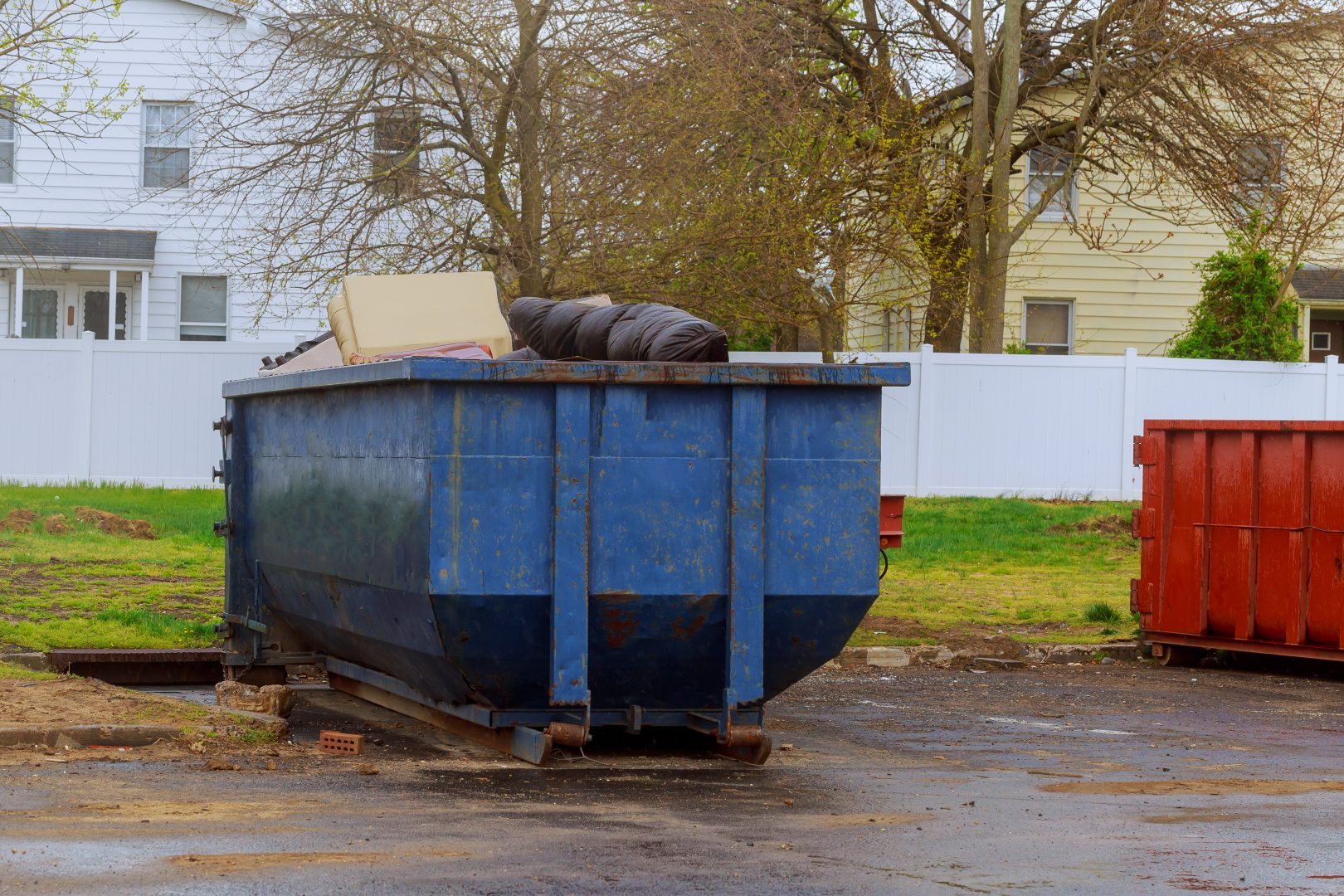 Construction debris dumpster in Toronto