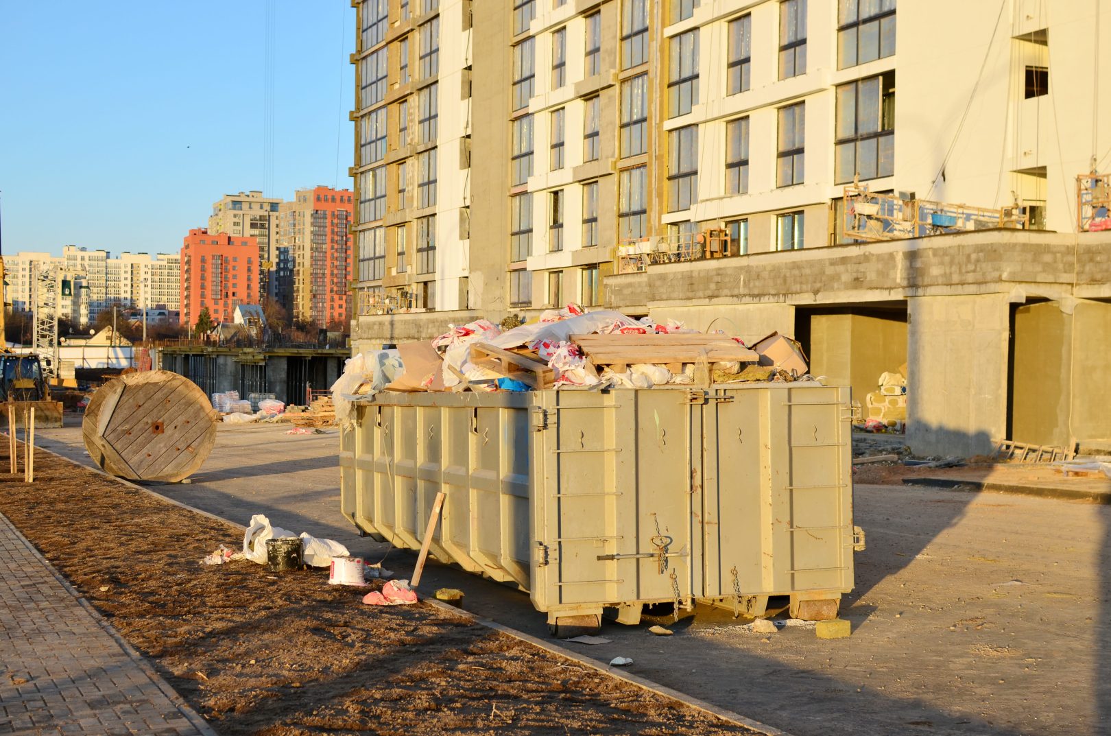 Garden waste dumpster in Richmond Hill