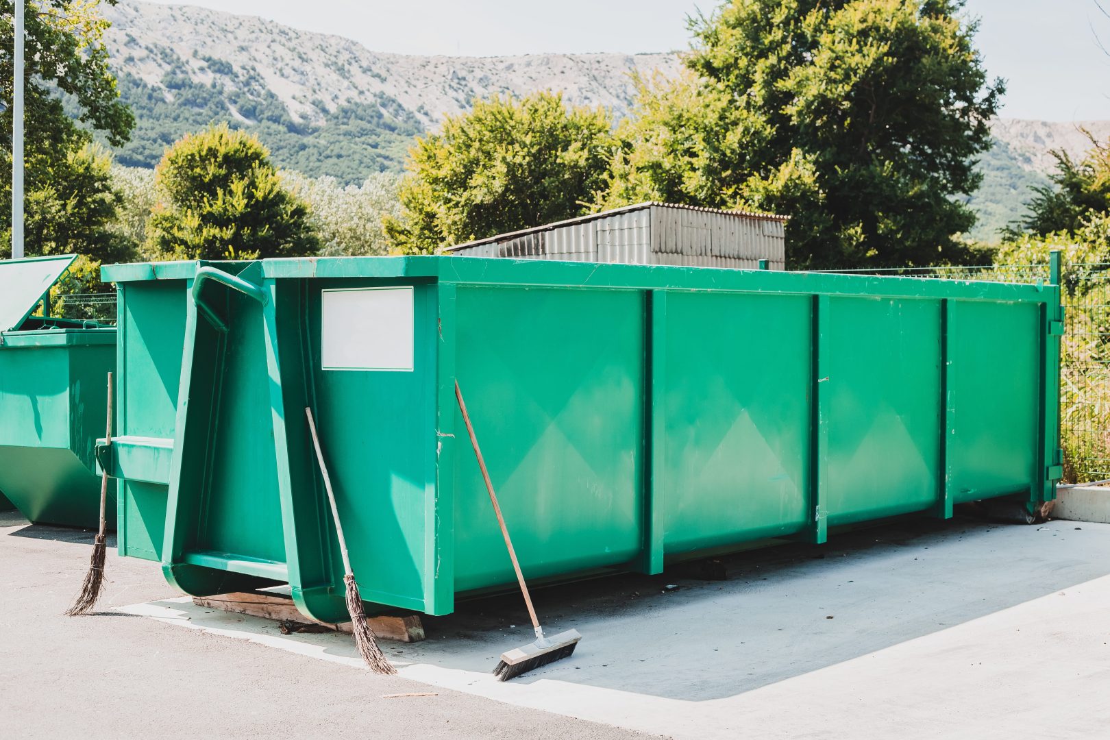 Green garbage container